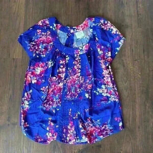 St John’s Bay women’s top size petite medium